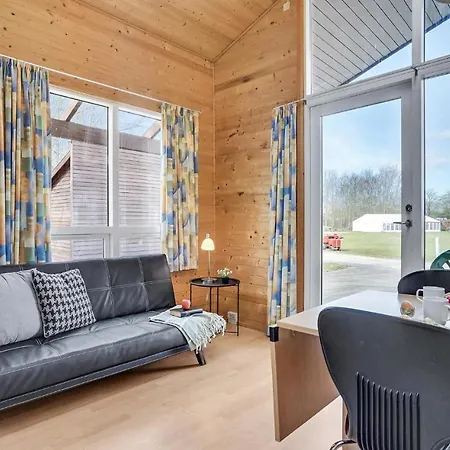 Stunning In With Kitchen Feriehus